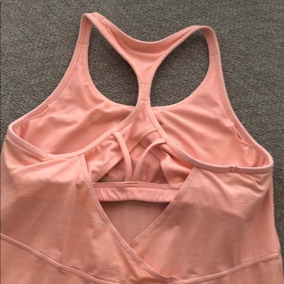 Athleta tank built in bra yoga top medium - Picture 5 of 5